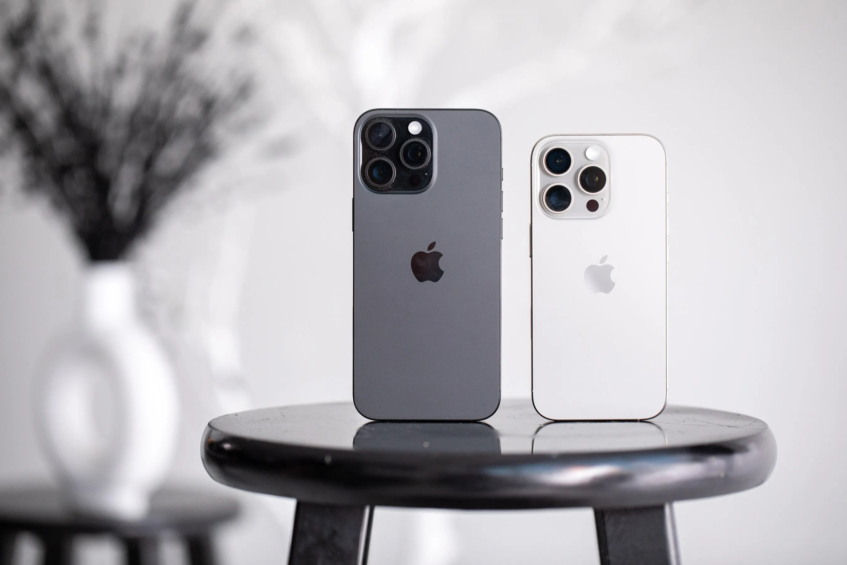 iPhone 16 Pro giảm cực nhiều tháng 6, rẻ đến mức Galaxy S25 Ultra lo sốt vó, Xiaomi 15 Ultra lép vế