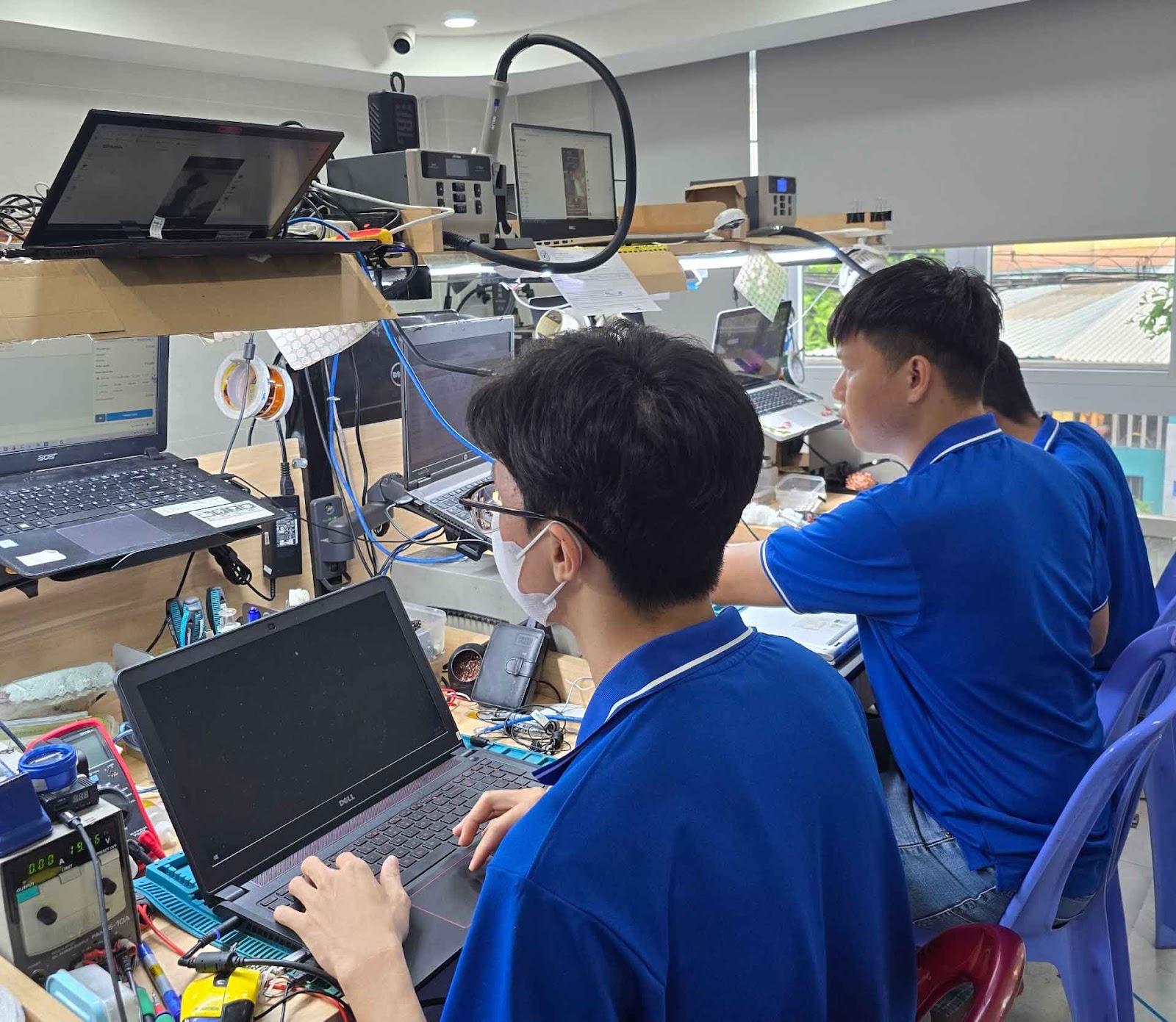 Màn hình laptop chính hãng chất lượng cao thay miễn phí tại Laptop Viễn Chinh