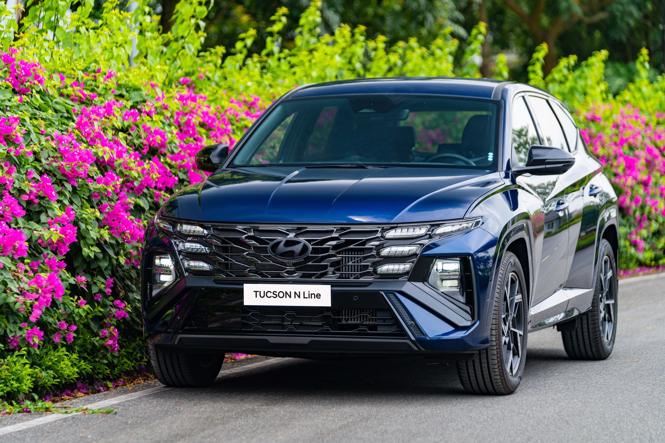 Đả bại Mazda CX-5 và Honda CR-V, Hyundai ra mắt ‘siêu phẩm' SUV cỡ C mới đẹp long lanh, giá hấp dẫn ảnh 1