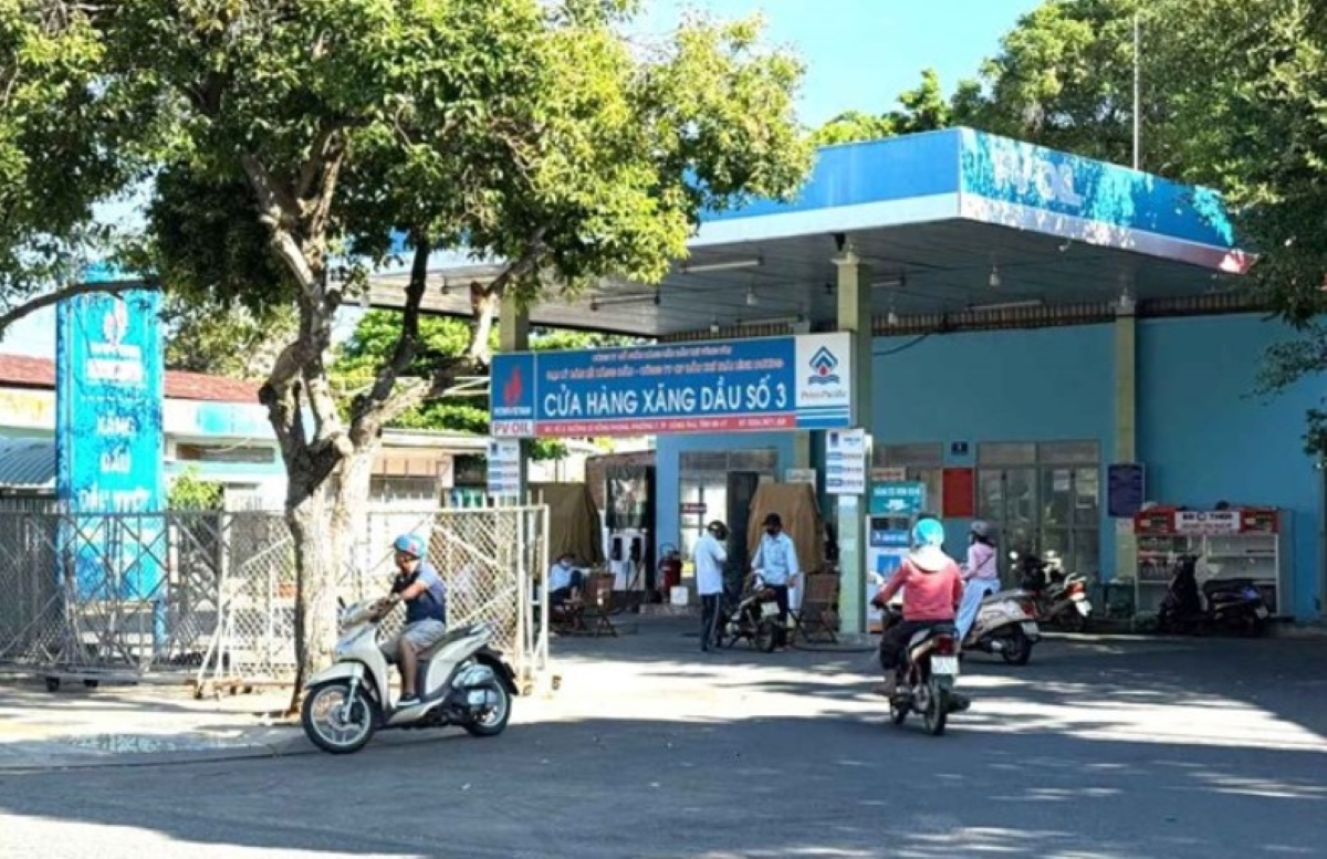 Giá xăng dầu hôm nay 18/6: Tăng dữ dội, trong nước vọt lên hơn 21.000 đồng/lít từ chiều mai?