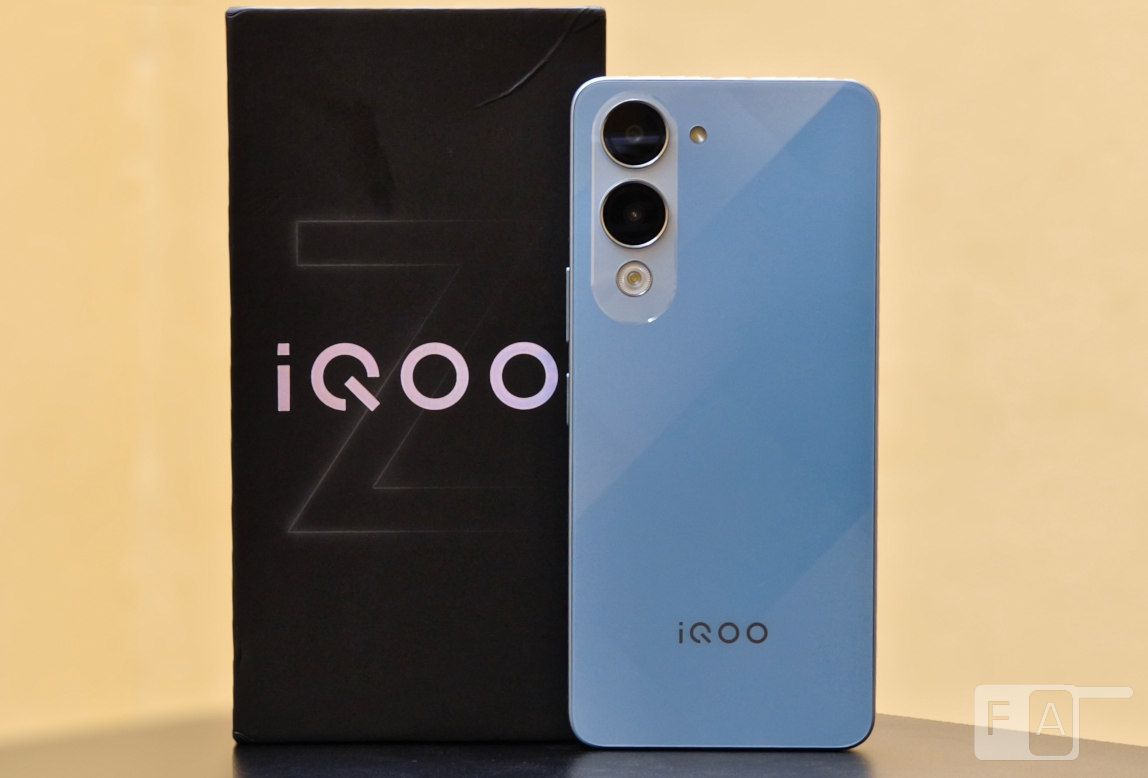Vua pin trâu giá rẻ iQOO Z10 Lite ra mắt, ngoại hình đẹp như iPhone 16, camera xịn như Galaxy S25
