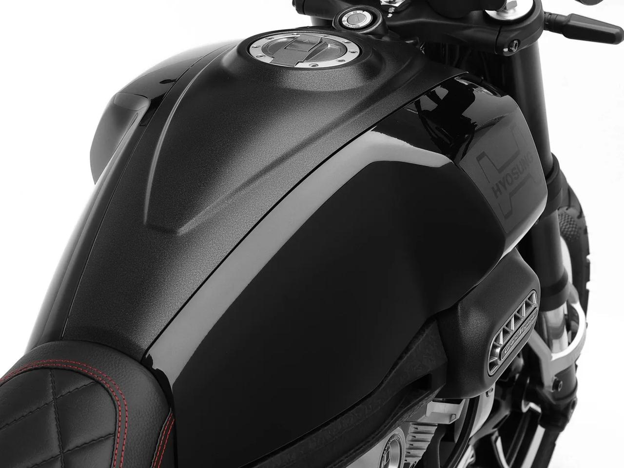 Tin xe cuối tuần: ‘Huyền thoại bóng đêm’ 125cc của Hàn Quốc ra mắt: Đả bại Honda Winner X và Exciter