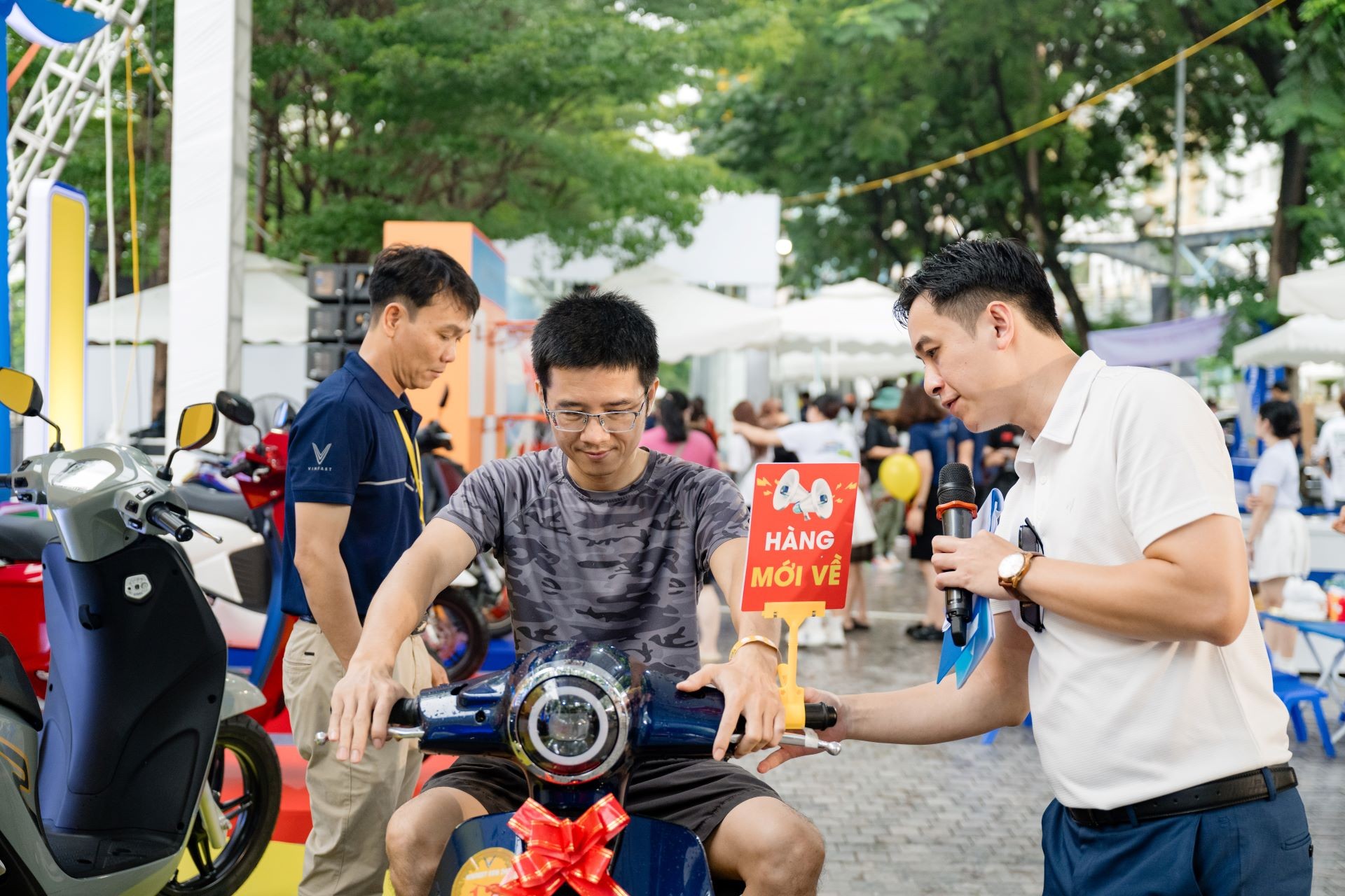 ‘Đổi xăng lấy điện’ tại Hà Nội: Nhiều tài xế dịch vụ xuống tiền, chốt ngay xe máy VinFast ảnh 5