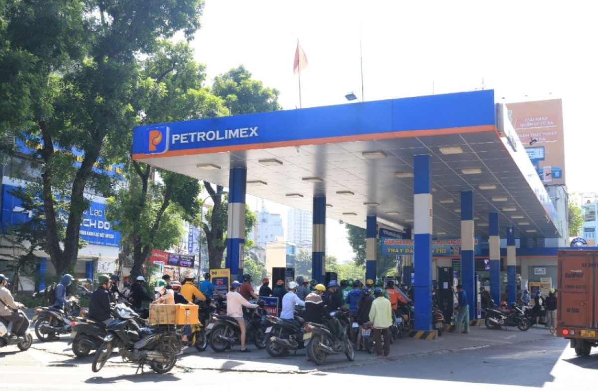Giá xăng dầu hôm nay 23/6: Diễn biến phức tạp ngày đầu tuần, cảnh báo \'cú sốc lớn\' về giá cả