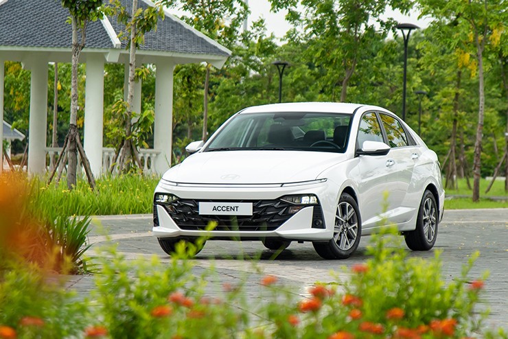 Hyundai Accent có giá lăn bánh cực cạnh tranh cuối tháng 6/2025, rẻ lấn át Honda City và Toyota Vios