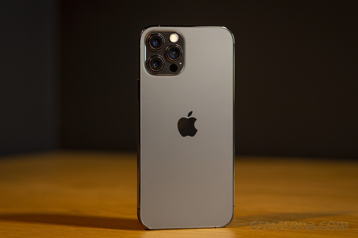 Đây là bản thu gọn của iPhone 12 Pro Max, giá chỉ hơn 7 triệu cuối tháng 6, nhiều thứ hơn iPhone 16
