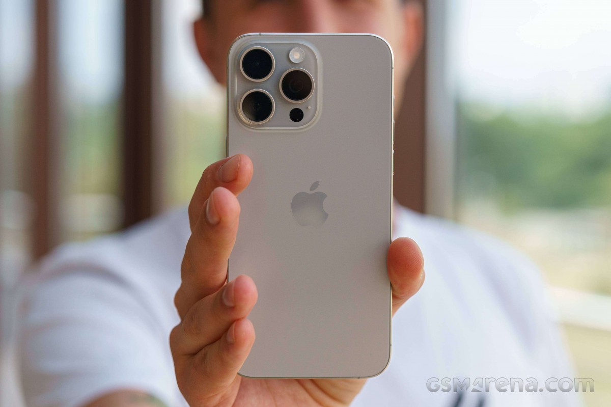 Đây là vua iPhone Titan Pro Max giá rẻ, không thua iPhone 16 Pro Max nhiều nhưng rẻ hơn chục triệu