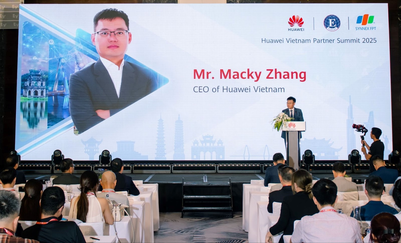Huawei cùng các đối tác khám phá các cơ hội tăng trưởng mới tại Hội nghị Hội nghị Huawei Vietnam Partner Summit 2025