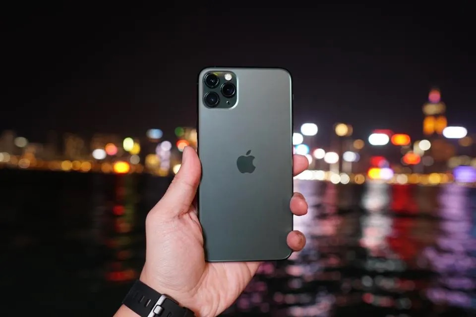 Giá iPhone 11 Pro rẻ thủng sàn, chưa đầy 6 triệu, iPhone 3 mắt rẻ nhất Việt Nam, xịn hơn iPhone 16
