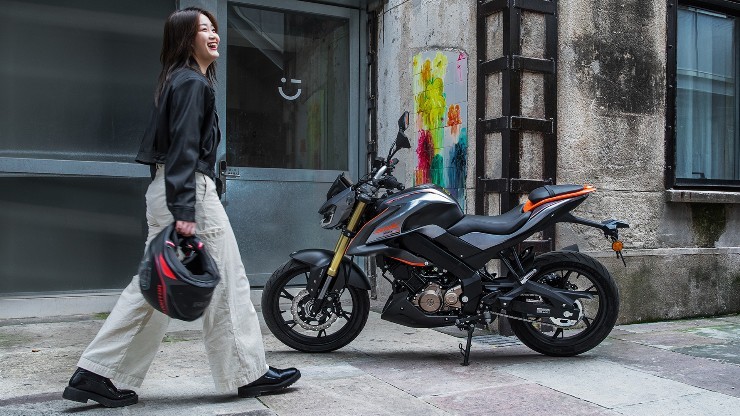 ‘Hổ tướng côn tay’ mới ra mắt với giá mềm, có ABS 2 kênh át vía cả Yamaha Exciter và Honda Winner X ảnh 2