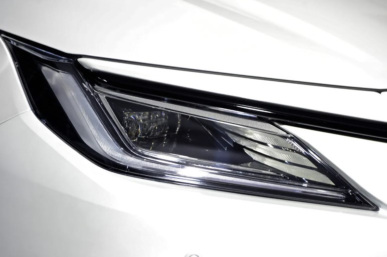 Toyota Vios phiên bản hybrid mới ra mắt vào tháng sau, ‘chơi sát ván’ Honda City và Hyundai Accent ảnh 5