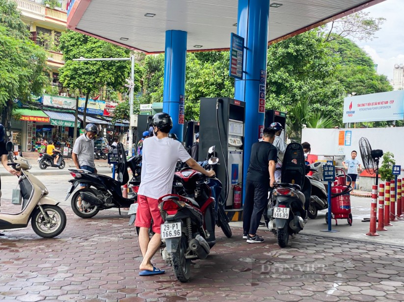 Giá xăng dầu hôm nay 13/7: Tăng ác liệt do nguồn nhu cầu tăng mạnh và nguồn cung thì khan hiếm
