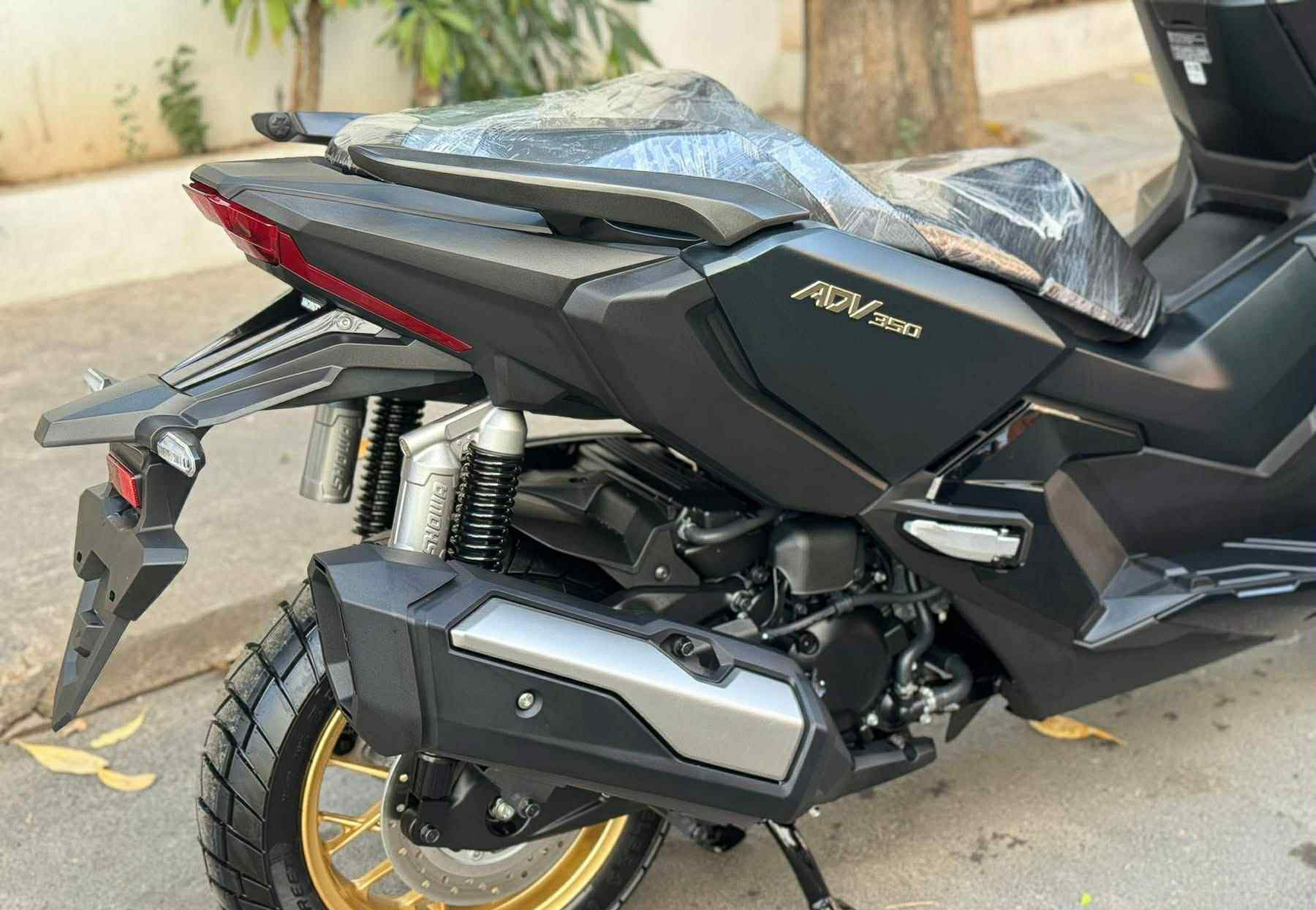 ‘Honda SH phiên bản đi phượt’ mới nhập từ Thái Lan đã cập bến Việt Nam, giá dự kiến cực kỳ hấp dẫn