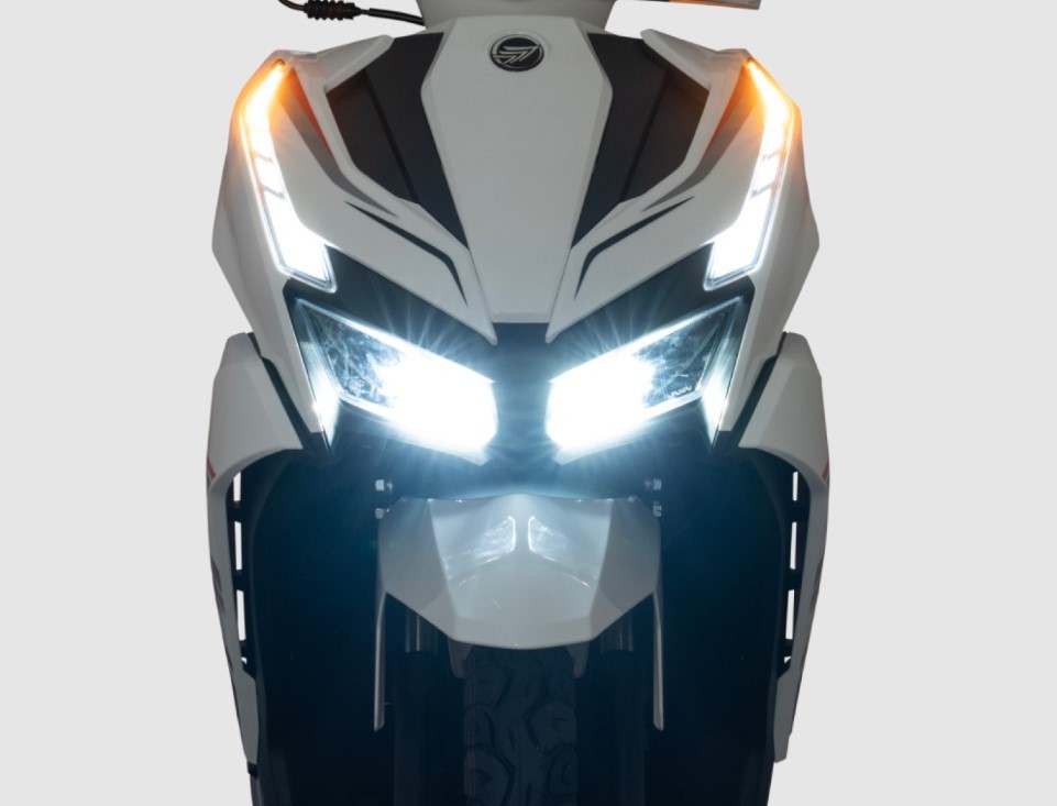 ‘Cơn ác mộng của Honda Vario’ chính thức ra mắt với giá hấp dẫn, thiết kế đẹp mắt lấn át Air Blade ảnh 2