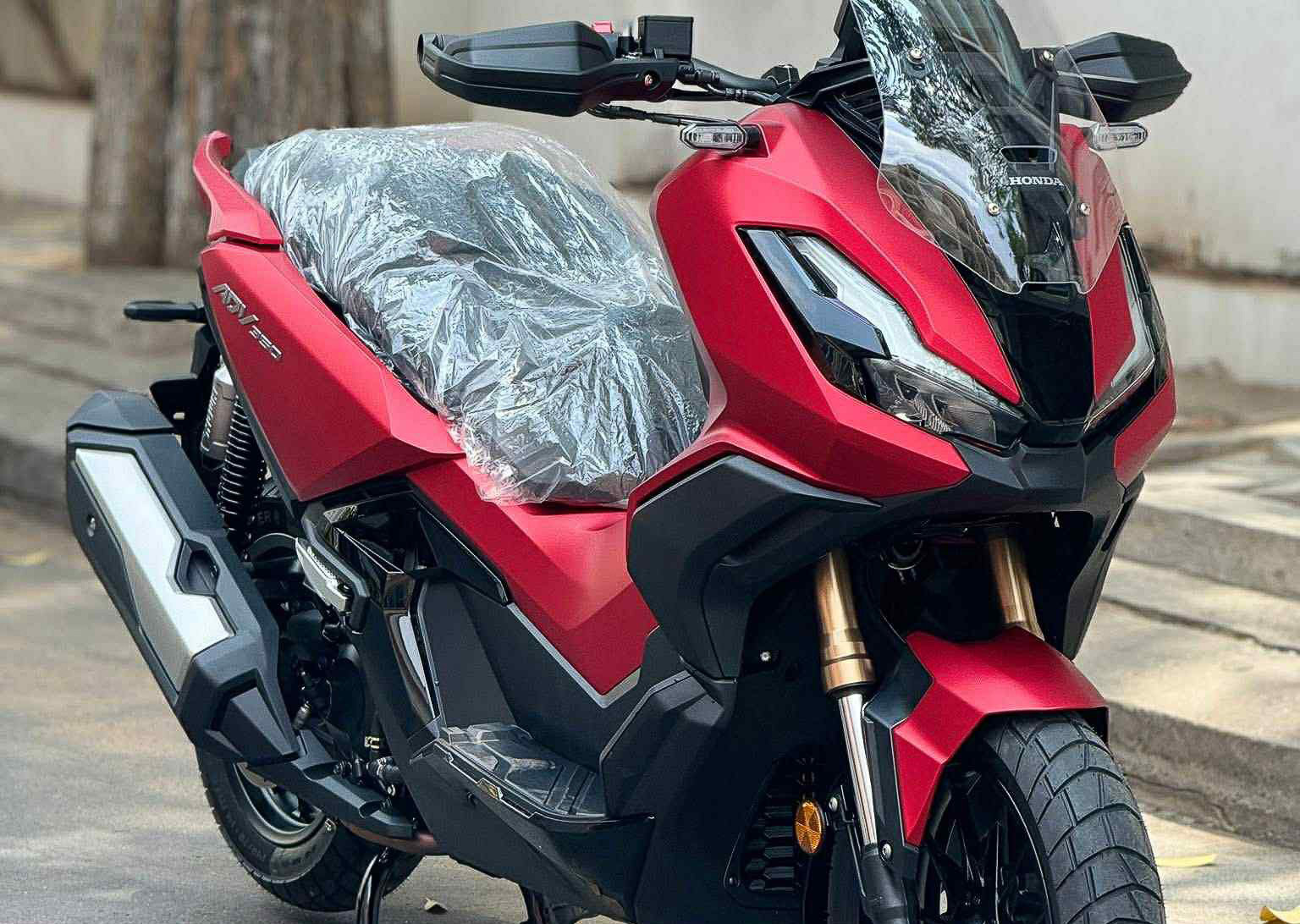 Tin xe trưa 15/7: ‘Vua xe ga’ Honda nhập Thái Lan mới về Việt Nam với trang bị như SH, giá cực rẻ