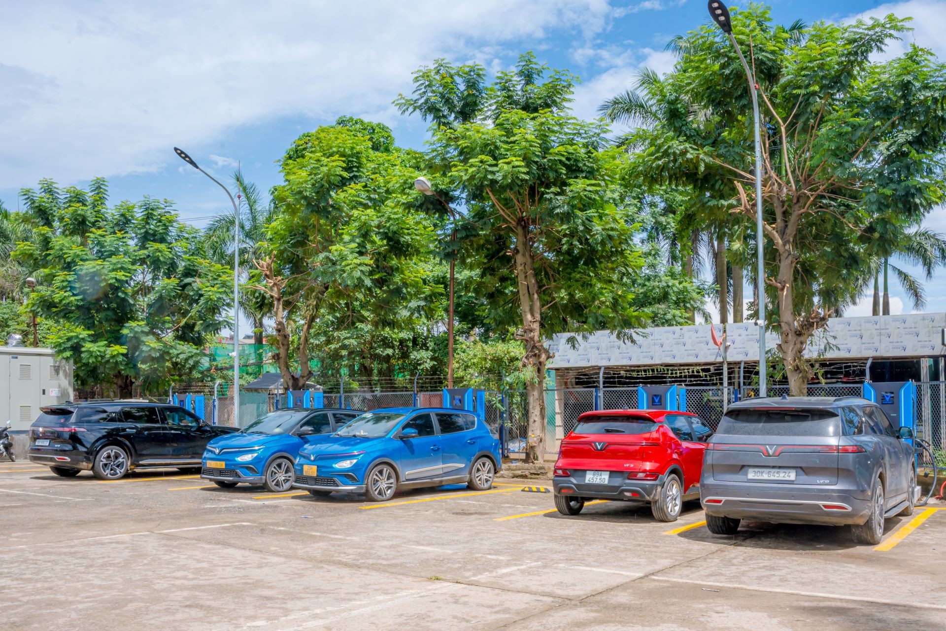 Bắt sóng xe điện sớm, chủ trạm sạc nhượng quyền chia sẻ cách đầu tư trăm tỷ “không lo lỗ” cùng V-Green ảnh 4