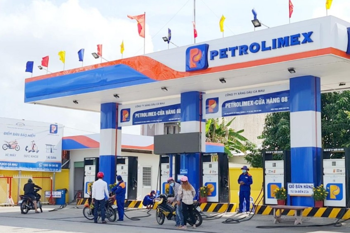 Giá xăng dầu hôm nay 16/7: Người dân đón tin vui trước dự báo giá xăng giảm từ chiều mai!
