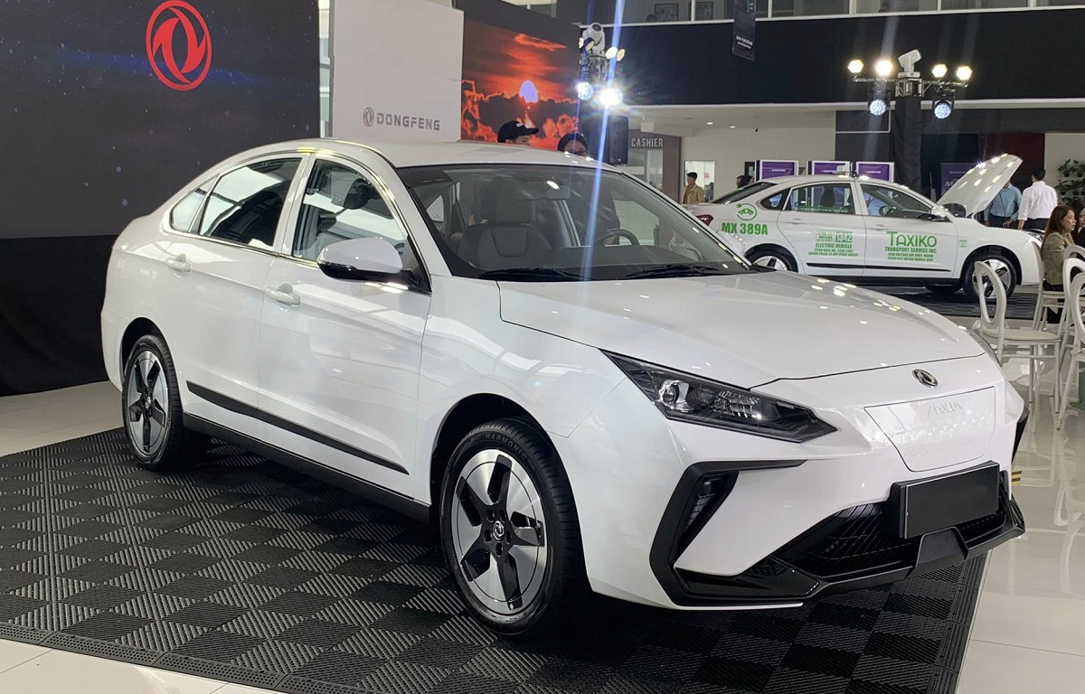 Hết thời xe xăng, mẫu sedan hạng C điện thay thế Mazda 3 và Kia K3 ra mắt, giá cực rẻ 480 triệu đồng