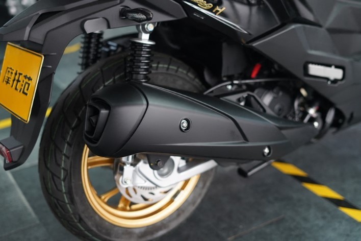 ‘Vua xe ga’ 150cc mới ra mắt với ABS và TCS xịn như Honda SH, giá chỉ 58 triệu đồng ngang Air Blade ảnh 5