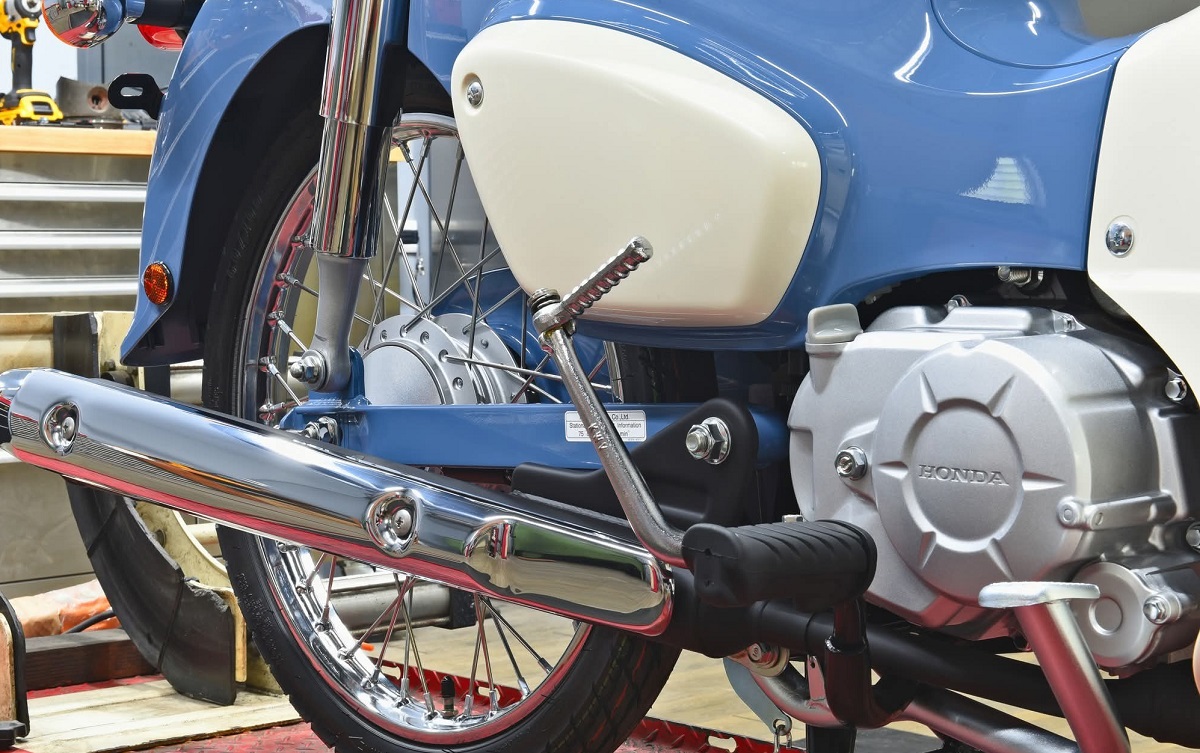 ‘Huyền thoại xe số’ giá 41 triệu đồng của Honda về đại lý Việt: Thiết kế ăn đứt Wave Alpha và Future
