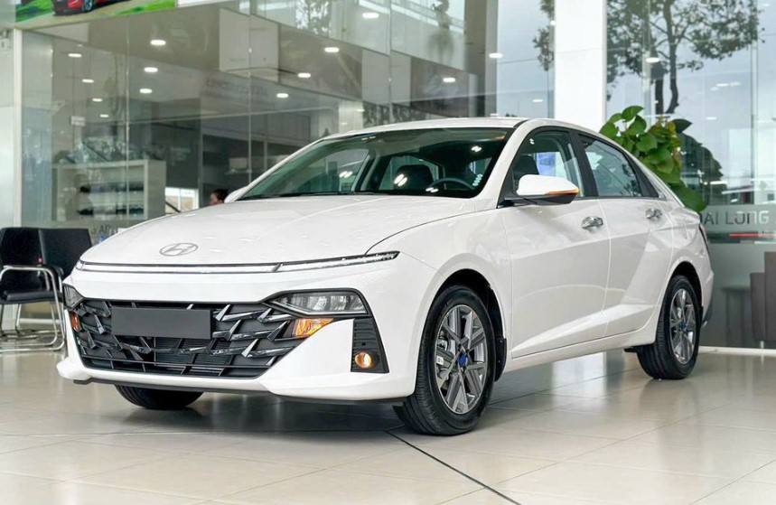 Cập nhật giá xe Hyundai Accent lăn bánh giữa tháng 7/2025 rẻ lấn át cả Toyota Vios và Honda City