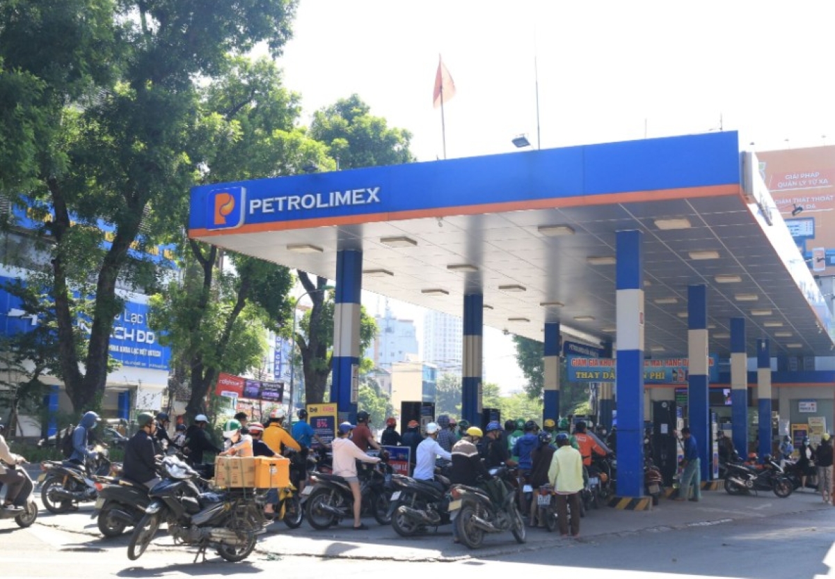 Giá xăng dầu hôm nay 25/7: Tăng sau chuỗi ngày giảm \'khủng khiếp\' và sẽ không kéo dài!