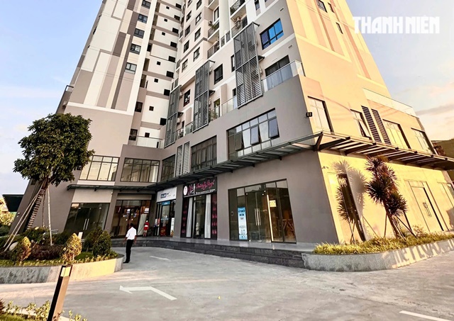 Vừa từ quê lên, cô gái bàng hoàng phát hiện người yêu đã tử vong trong chung cư ở TP.HCM, thi thể bốc mùi