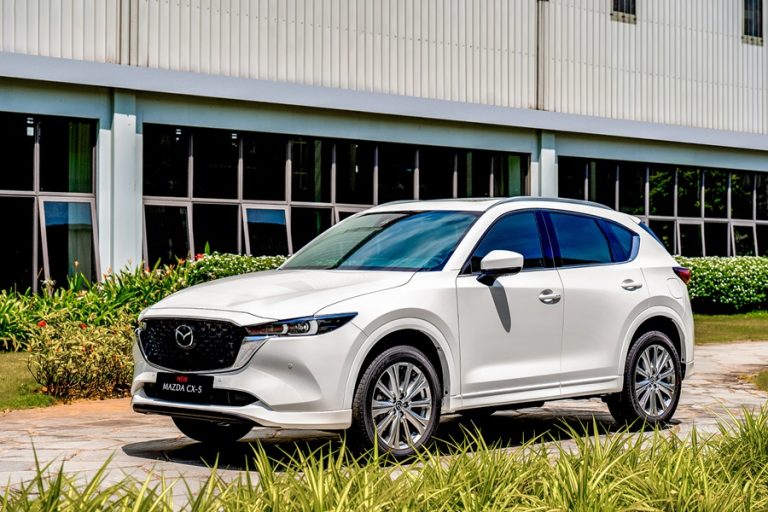 Bảng giá lăn bánh Mazda CX-5 cuối tháng 7/2025 ‘rẻ hiếm thấy’, quyết ép Honda CR-V phải \'thất thủ\'