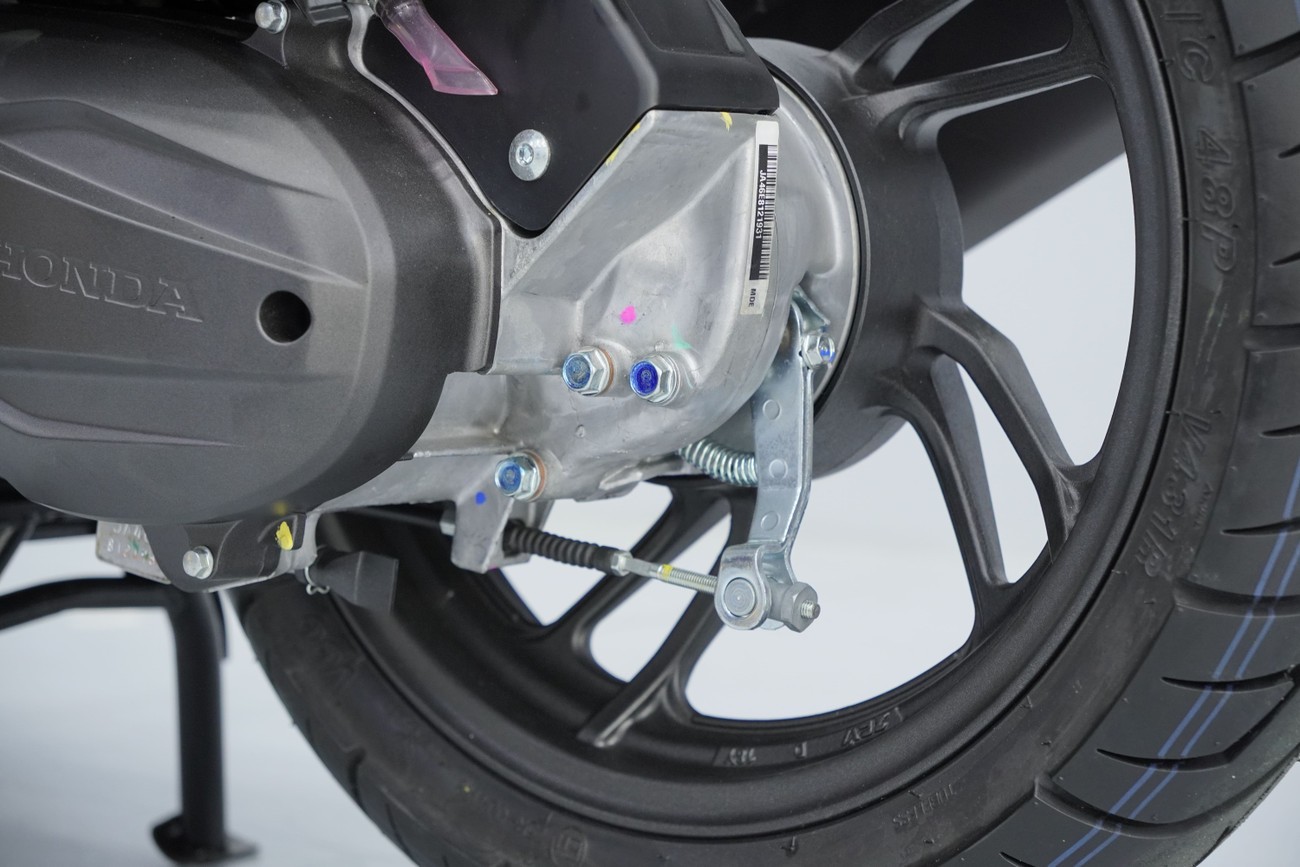 Honda Vario mới giá 39 triệu đồng về Việt Nam với màu đẹp chưa từng có, trang bị so kè Air Blade ảnh 6
