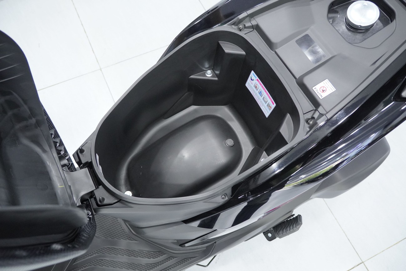 Honda Vario mới giá 39 triệu đồng về Việt Nam với màu đẹp chưa từng có, trang bị so kè Air Blade ảnh 8