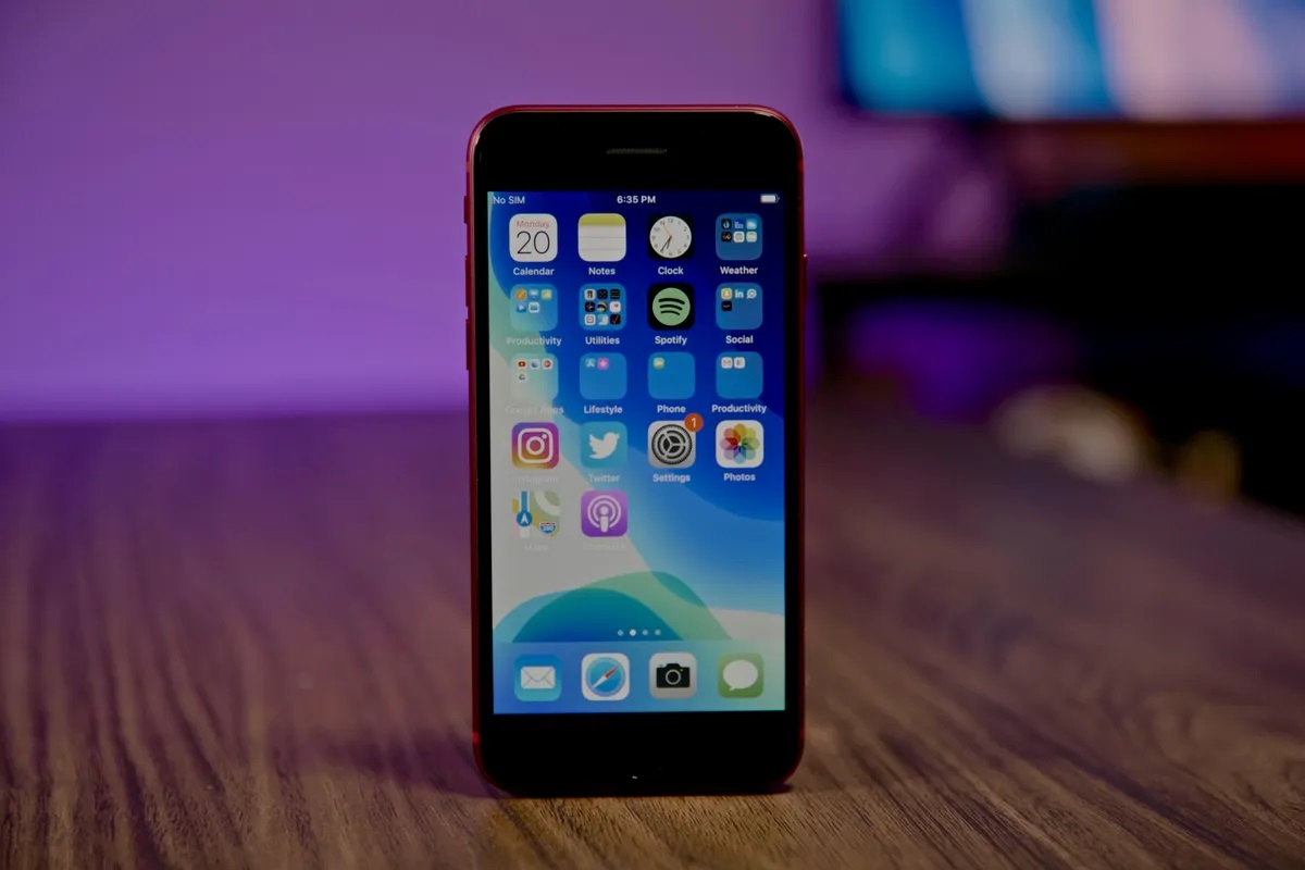 Chưa đầy 3 triệu, chiếc iPhone này nhiều thứ ngang ngửa iPhone 11 Pro Max, chiến tốt vài năm
