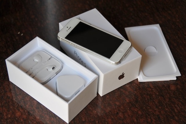 Góc hoài niệm: Nhìn lại phụ kiện của iPhone Apple ngày xưa mà thèm thuồng!