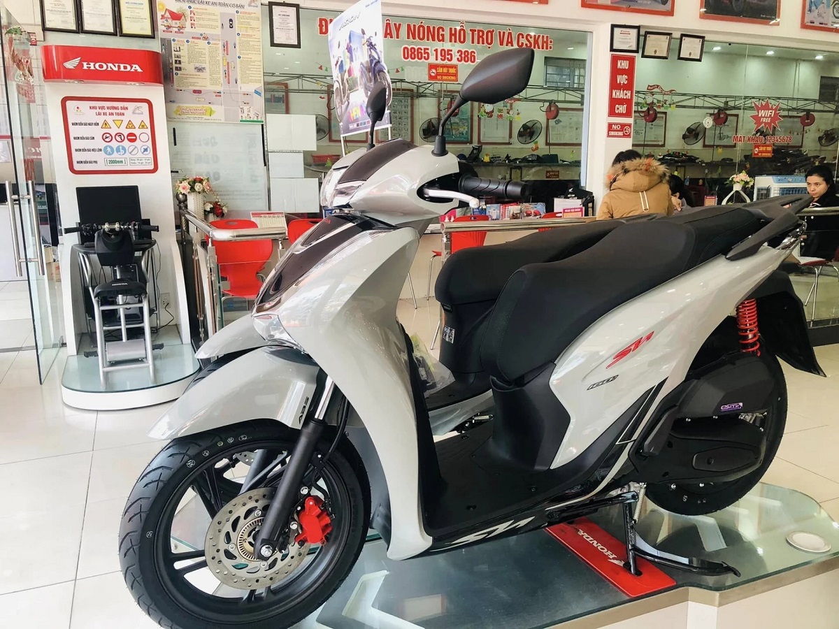 Bảng giá xe Honda SH 2025 cuối tháng 7/2025 rẻ như xe bình dân: SH 125i và SH 160i giảm \'thủng đáy\'