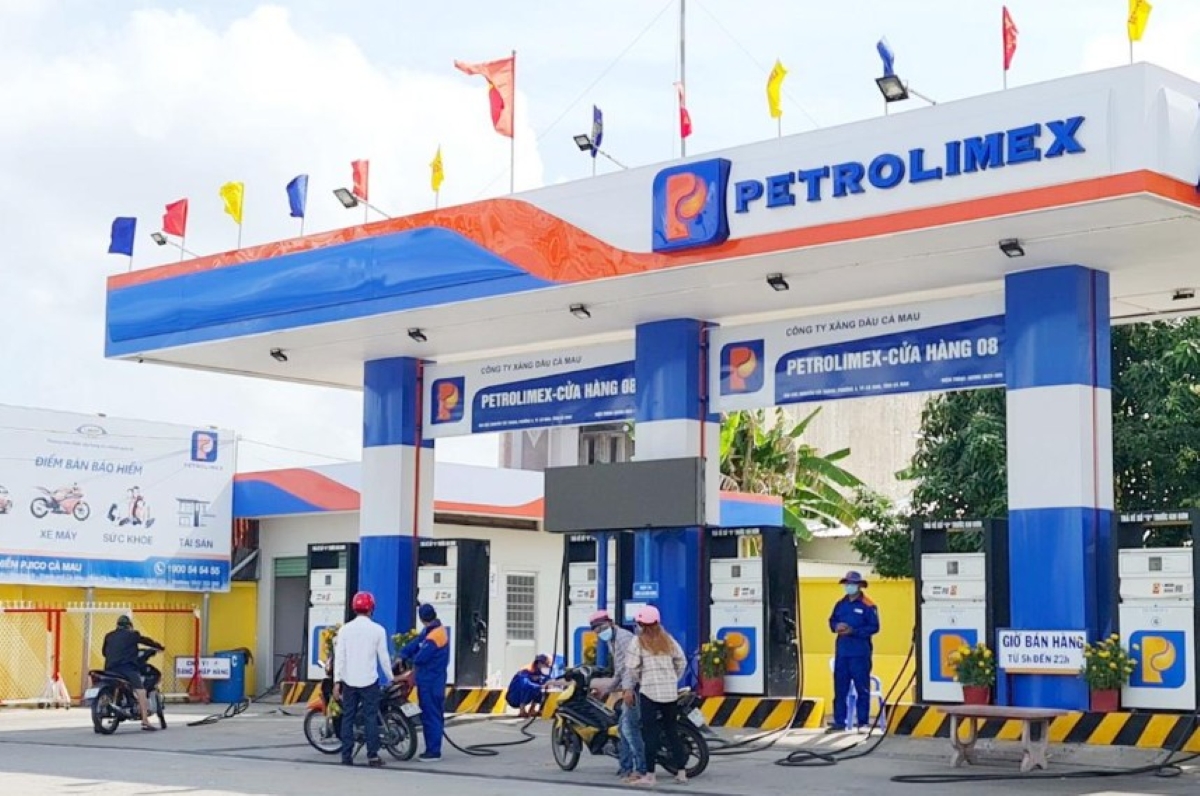 Giá xăng dầu hôm nay 3/8: Giảm \'sốc\' chạm mốc gần 3%, tình hình giá cả hiện tại thế nào?
