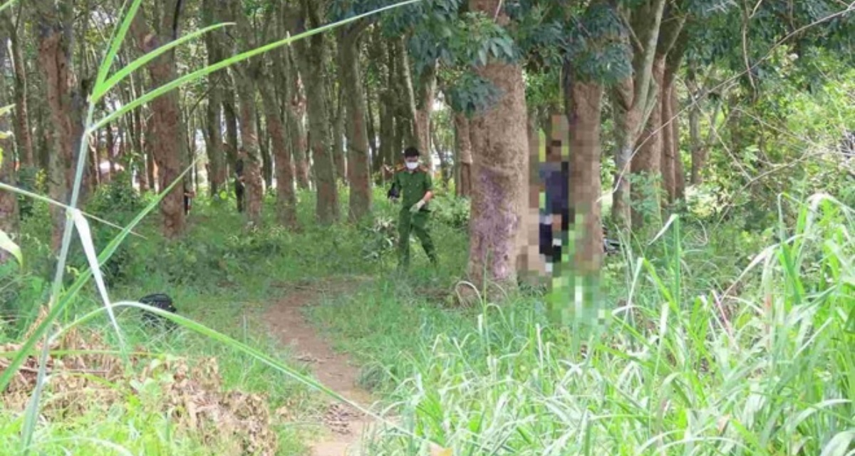 Danh tính người đàn ông treo cổ trong lô cao su, người dân bủn rủn tay chân vì hiện trường ám ảnh