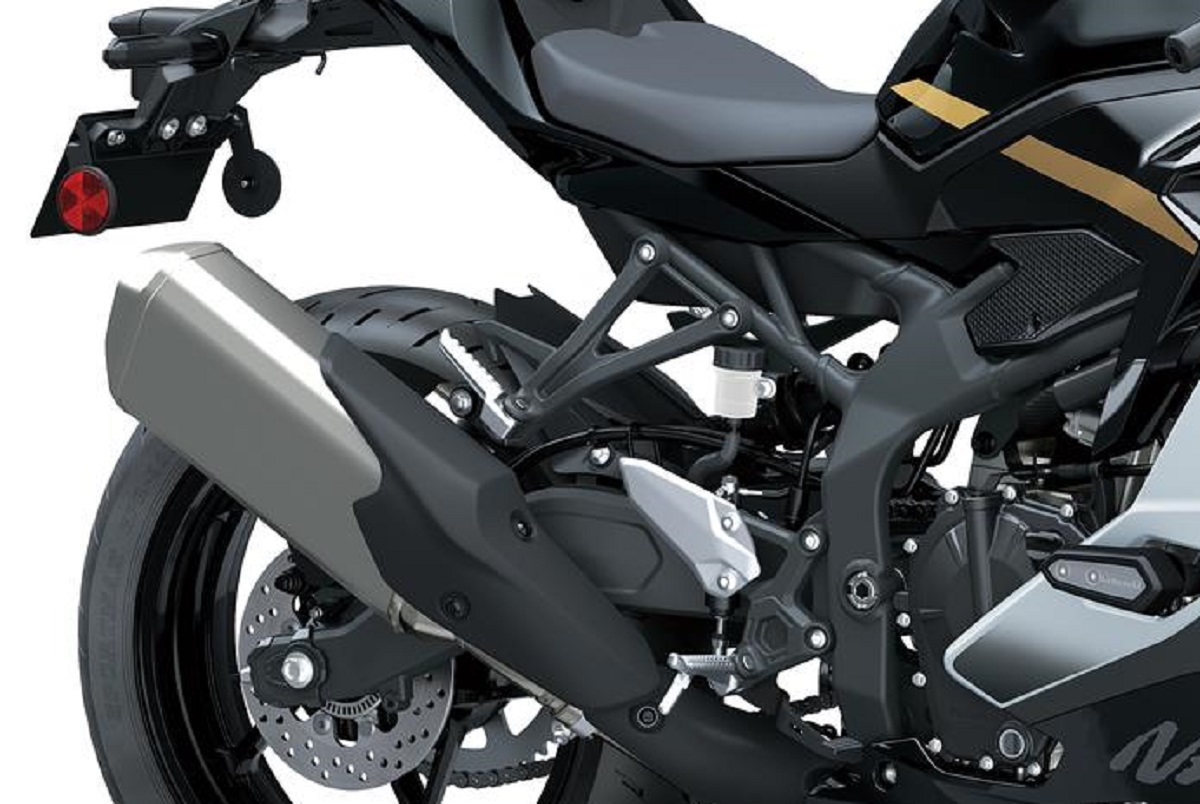 ‘Chiến binh côn tay’ mới của Nhật chính thức ra mắt: Thể thao hơn Honda Winner X, có ABS, giá dễ mua