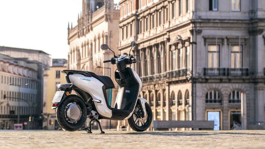 Mẫu xe điện cực xịn của Yamaha giảm giá 16 triệu đồng hút khách Việt, chỉ còn rẻ ngang Honda Vision ảnh 5