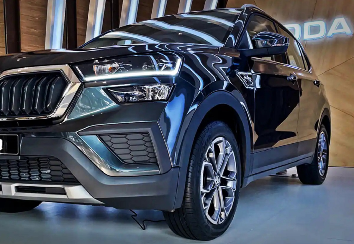 ‘Huyền thoại bóng đêm’ cỡ B chính thức ra mắt giá 425 triệu đồng: ‘Làm gỏi’ Kia Seltos và Honda HR-V