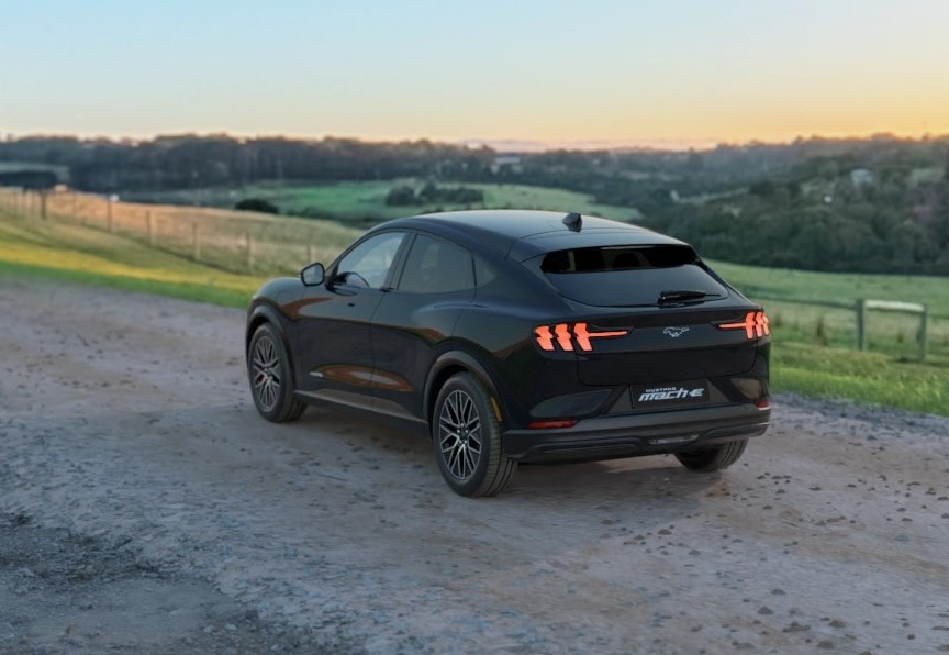 Mustang Mach-E – Mang di sản biểu tượng của dòng xe Pony đến với khách hàng yêu thích ô tô điện ảnh 11