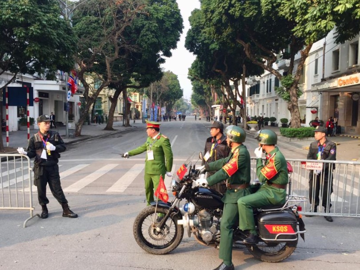 Nóng: Hà Nội tạm cấm, hạn chế phương tiện trên nhiều tuyến đường bắt đầu từ 7h30 ngày 19/8