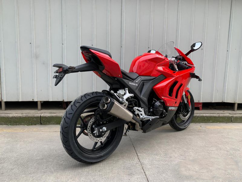 Ra mắt ‘vua côn tay’ mới giá rẻ, thiết kế đẹp lấn át Honda Winner X, trang bị ăn đứt Yamaha Exciter
