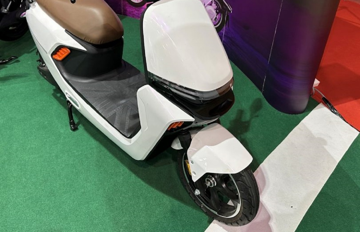 ‘Xe điện quốc dân’ mới chính thức lộ diện giá 3,2 triệu đồng: Đẹp ngang ngửa Honda Vision và SH Mode