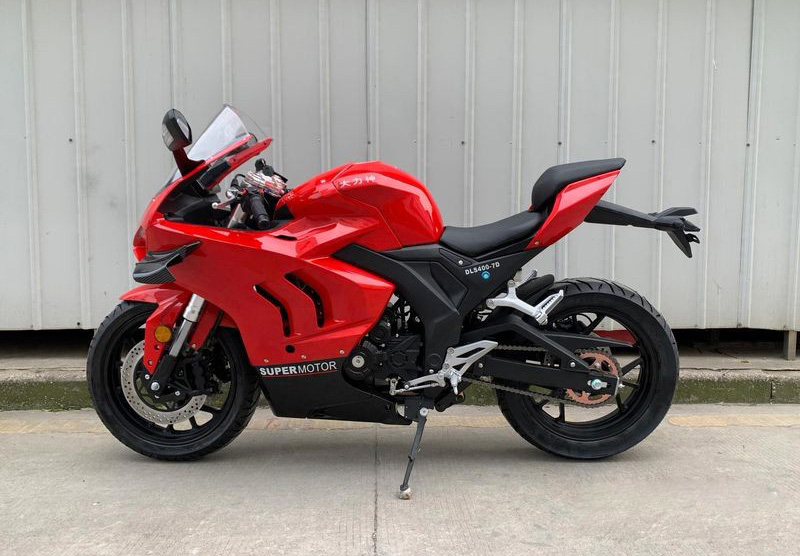 Tin xe trưa 21/8: Xịn hơn Yamaha Exciter và Honda Winner X, ‘vua côn tay’ mới ra mắt với giá cực rẻ