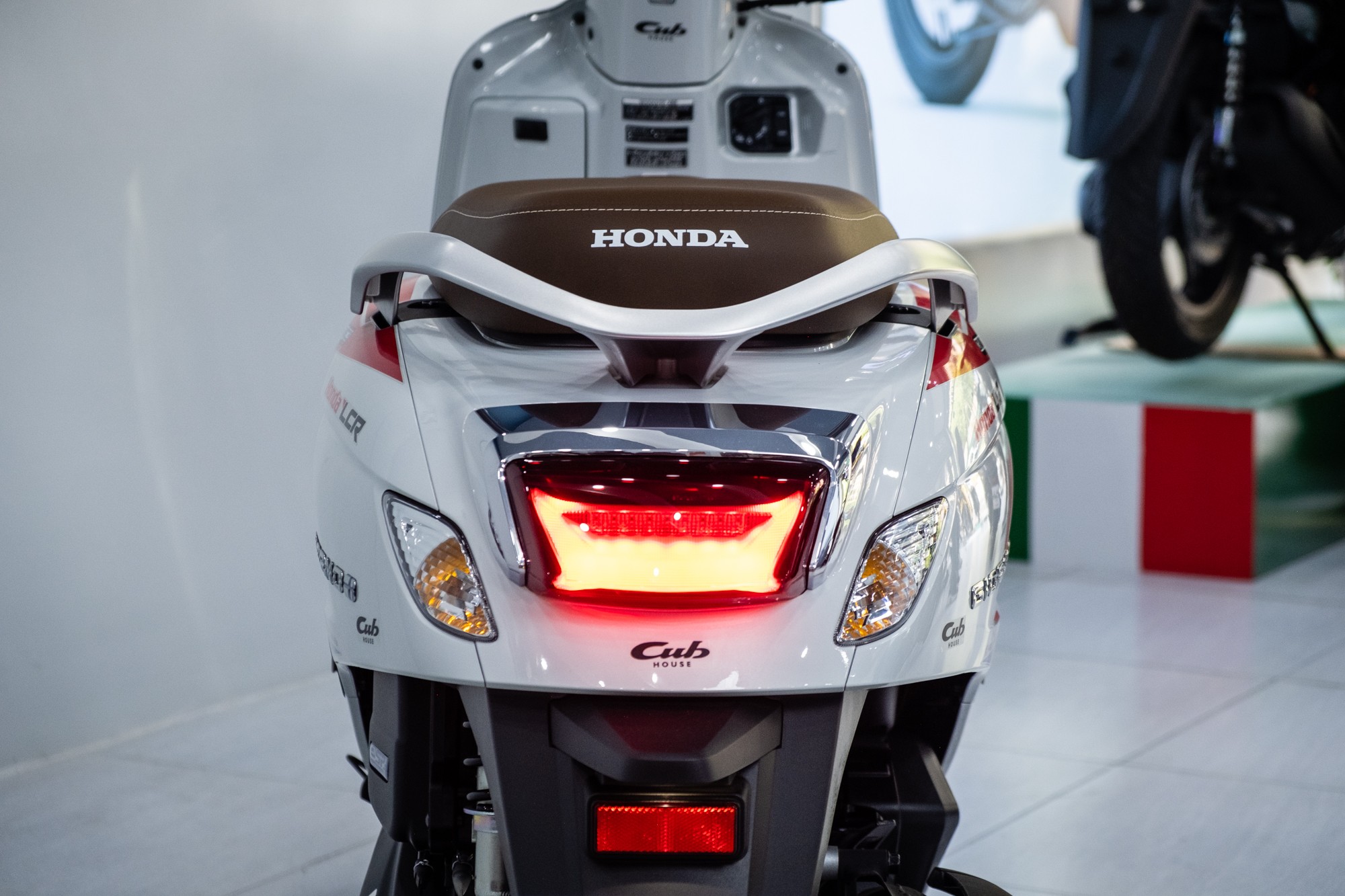 ‘Vua xe ga’ mới của Honda giá 60 triệu đồng đã về Việt Nam, thiết kế ăn đứt Honda Air Blade và Vario ảnh 4