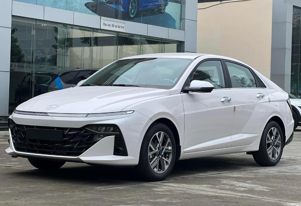 Bảng giá lăn bánh Hyundai Accent cuối tháng 8/2025 ‘rẻ như bèo’, át vía Honda City và Toyota Vios