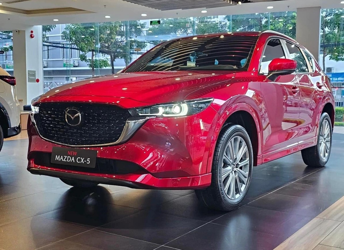 Cập nhật giá lăn bánh Mazda CX-5 mới nhất cuối tháng 8/2025 rẻ bậc nhất phân khúc, lấn át Honda CR-V