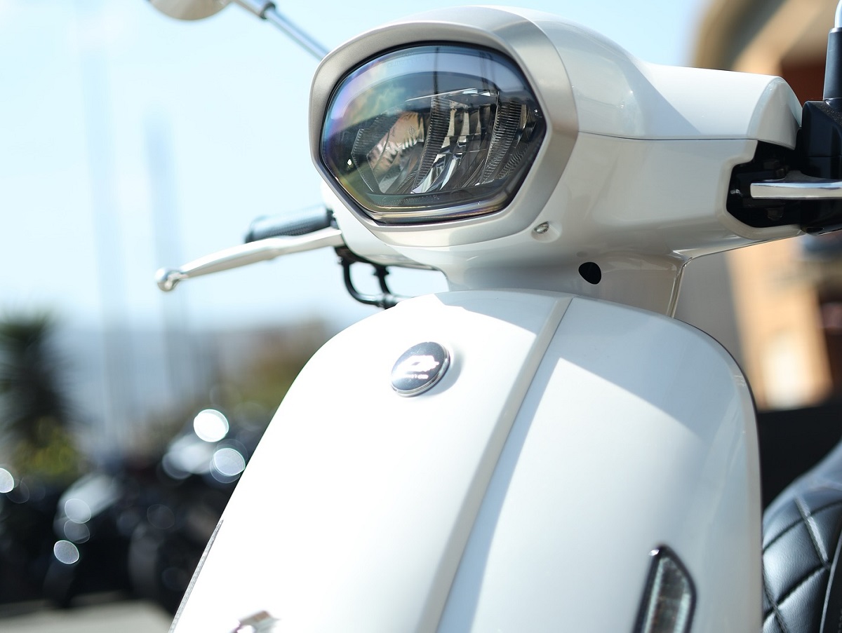 ‘Xe ga quốc dân’ mới chính thức ra mắt giá 25 triệu đồng: Lấn át Honda Vision và SH Mode vì quá chất