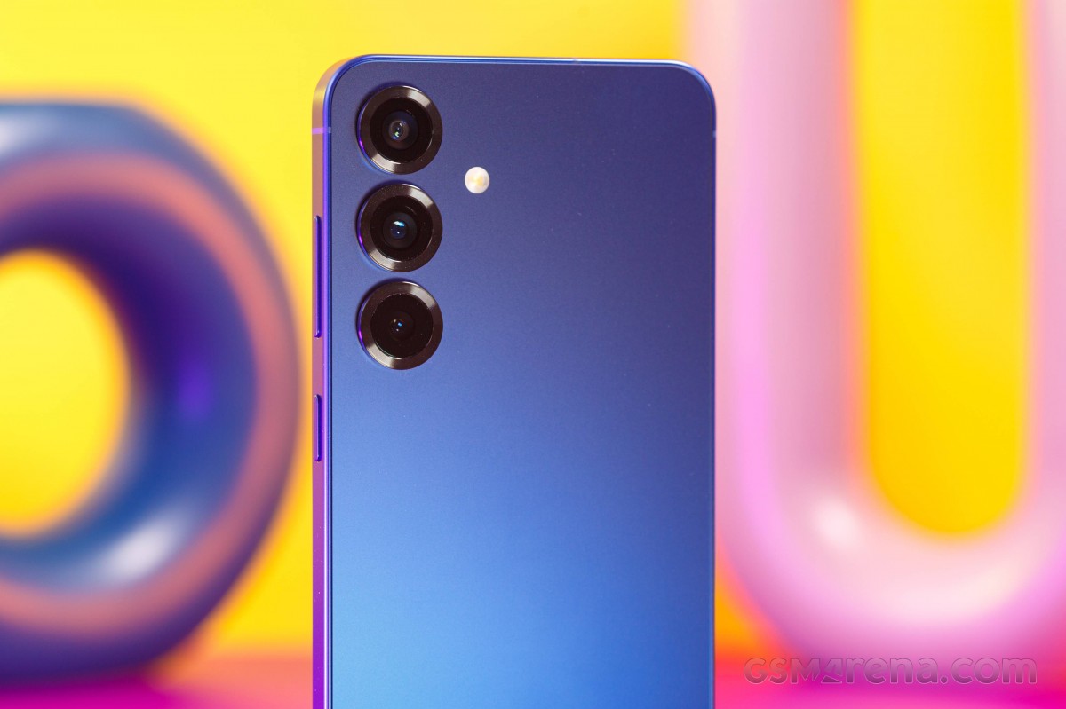 Đây là chiếc Galaxy S với AI và phần cứng mạnh mẽ nhưng giá rẻ nhất tháng 8, đủ sức áp đảo iPhone 17