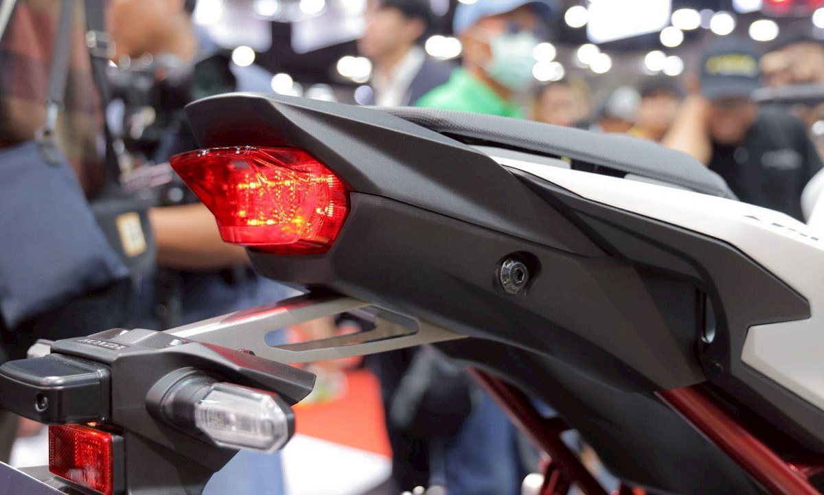 Honda chính thức ra mắt xe côn tay ‘át chủ bài’ mới xịn hơn Winner X và Yamaha Exciter, giá hấp dẫn