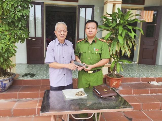 Chấn động Ninh Bình: Người đàn ông phát hiện thứ đáng sợ dưới gốc chuối khiến cả làng xôn xao